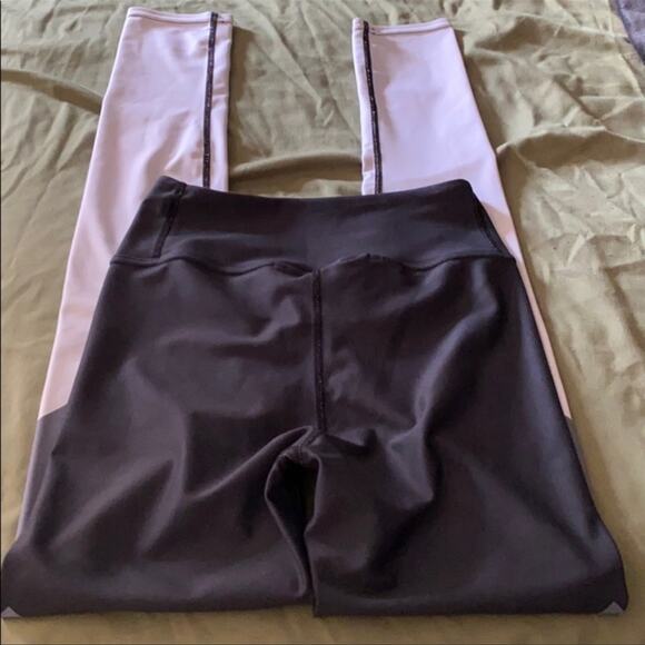 Active Leggings Black, Grey, and White Colorblock Size S - Picture 4 of 11
